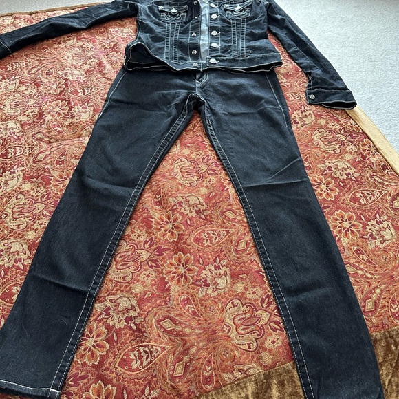 NOT FOR SALE!!!!🔥🔥🔥 TRUE RELIGION BLACK JEAN SUIT WITH WHITE STITCHING - Picture 3 of 3